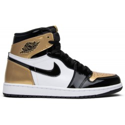 Jordan 1 Retro High OG NRG 'Gold Top 3'
 Nero/nero-oro metallizzato AJ 1 Scarpe 861428 001