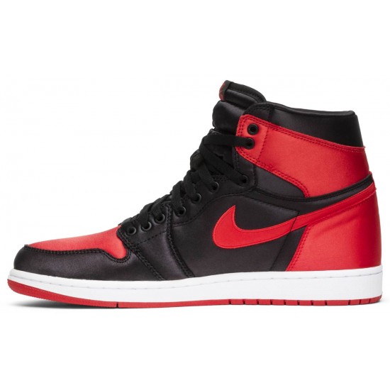 Jordan 1 Retro High OG SE 'Satin Banned'
 Nero/rosso-bianco universitario AJ 1 Scarpe 917359 001