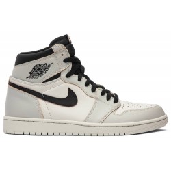 Jordan 1 Retro High SB 'NYC to Paris'
 Tinta Light Bone/Crimson-Hyper Pink-Nero AJ 1 Scarpe CD6578 006