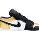 Jordan 1 Low GS 'Gold Toe'
 Oro metallizzato/nero/bianco AJ 1 Scarpe CQ9487 700