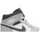 Jordan 1 Mid 'Light Smoke Grey'
 Grigio Fumé Chiaro/Bianco/Antracite AJ 1 Scarpe 554724 078