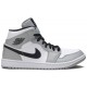 Jordan 1 Mid 'Smoke Grey' Grigio Fumé Chiaro/Nero/Bianco AJ 1 Scarpe554724 092