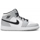 Jordan 1 Mid GS 'Light Smoke Grey'
 Grigio Fumé Chiaro/Nero/Bianco AJ 1 Scarpe 554725 092