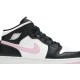 Jordan 1 Mid GS 'White Light Arctic Pink'
 Bianco/Rosa artico chiaro/Nero AJ 1 Scarpe 555112 103