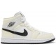 Donne Jordan 1 Mid 'Coconut Milk'
 Latte di cocco/Nero/Bianco vertice/Bianco AJ 1 Scarpe BQ6472 121