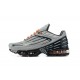 Nike Air Max Plus 3 Uomo Grigio Arancia E Nero DM2560-001 Scarpe Da Ginnastica